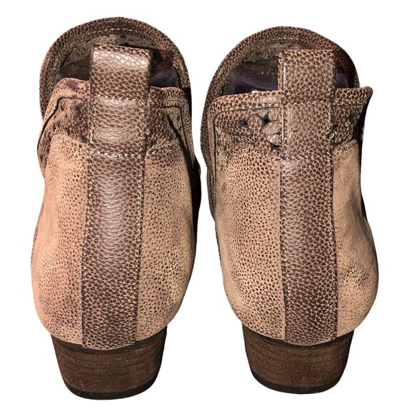 C EST. 1946 Women's Brown Ankle Booties  Size 7-NWOT - Picture 11 of 12